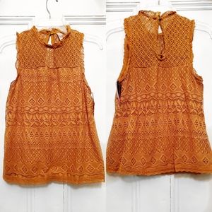 Lace High neck sleeveless top geometric print